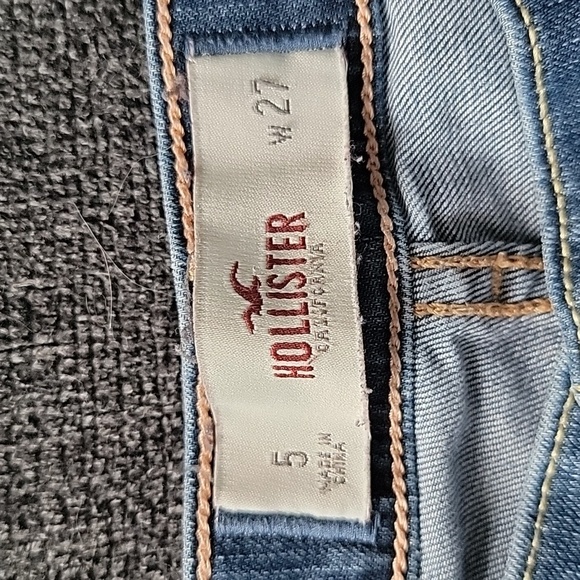 3 for $15 item🎉Hollister Juniors Denim Shorts - Picture 4 of 4
